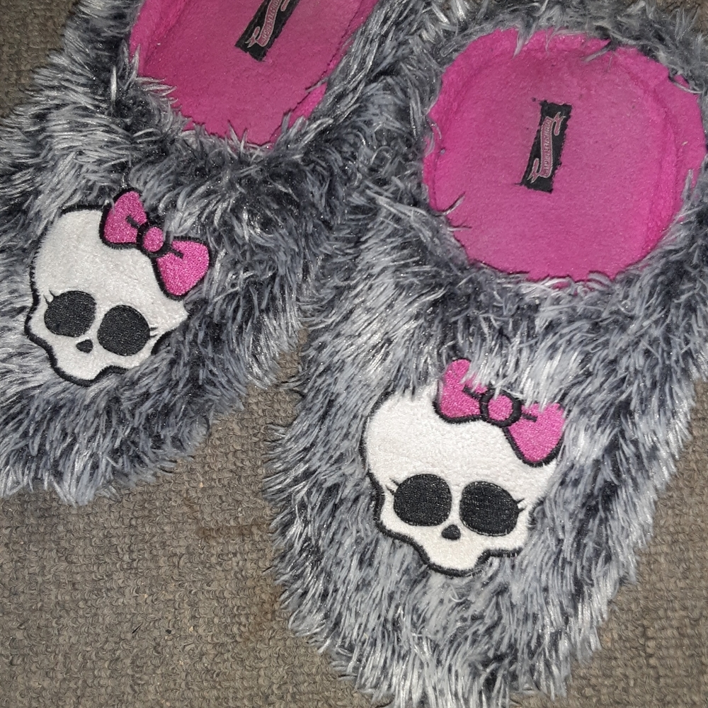 Girl's Slippers Sz.7/8 GUC - Picture 2 of 3